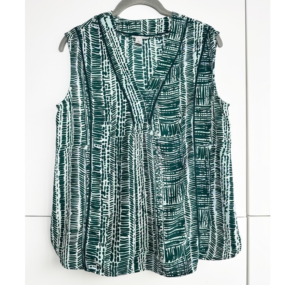 Halogen Crochet Detail Sleeveless Blouse Geometric Kelly Green White MP Office